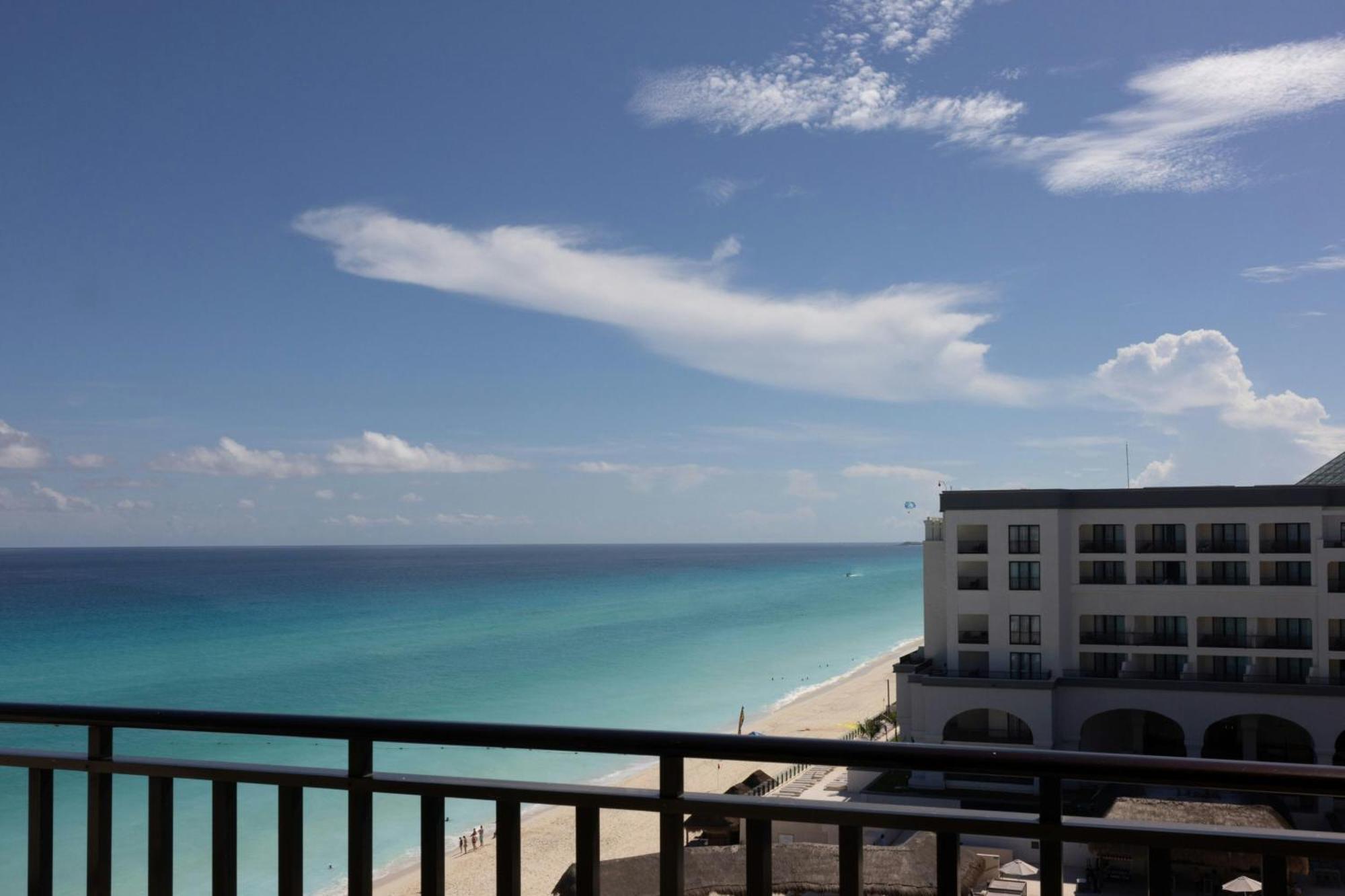 Marriott Cancun, An All-Inclusive Resort Exterior photo