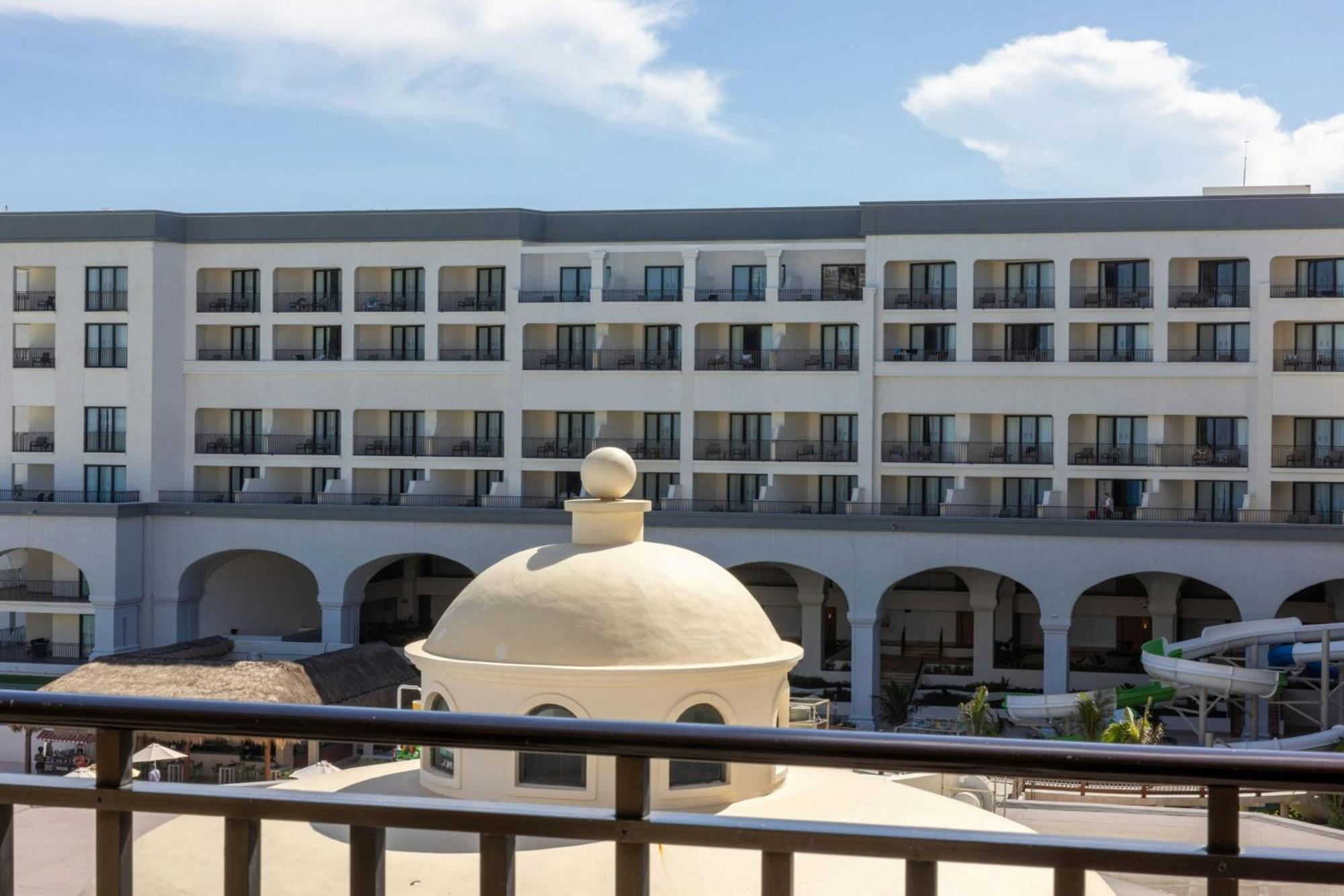 Marriott Cancun, An All-Inclusive Resort Exterior photo